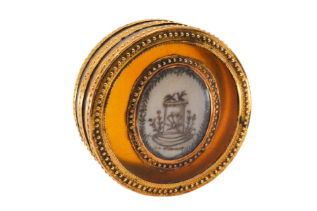 Caixa de toilette em ouro sobre tartaruga e símbolo de amor na tampa amovível.